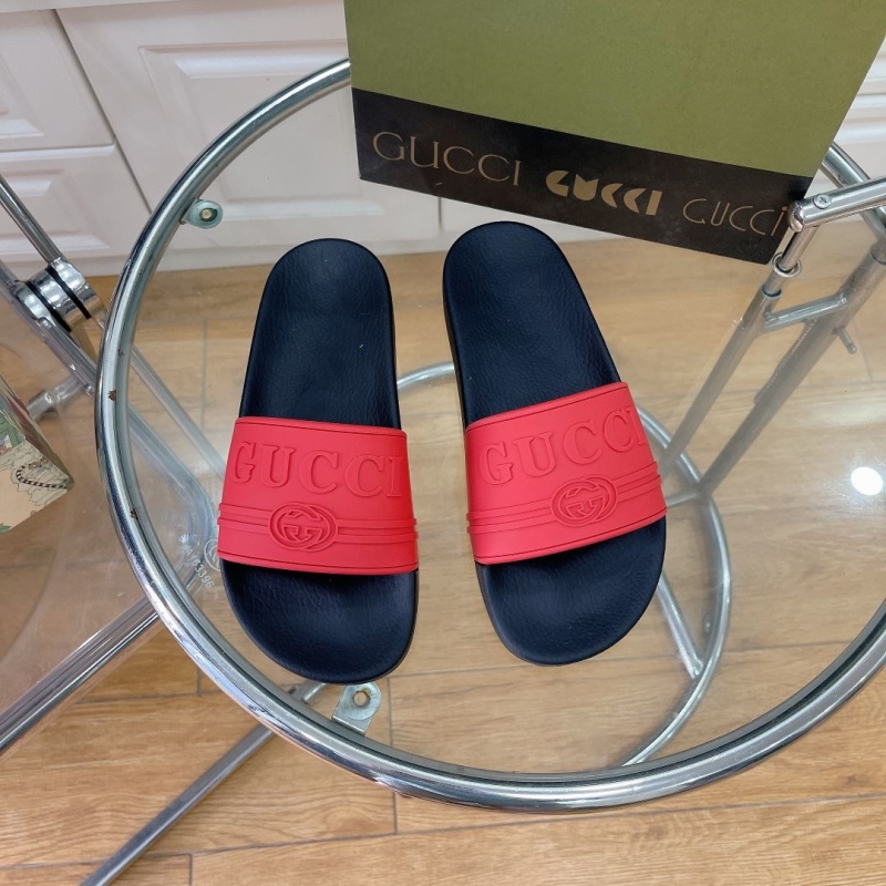 G*u*i slippers